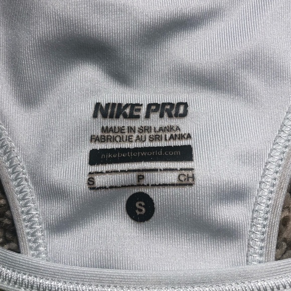 Nike Pro Sports Bra - Picture 4 of 4